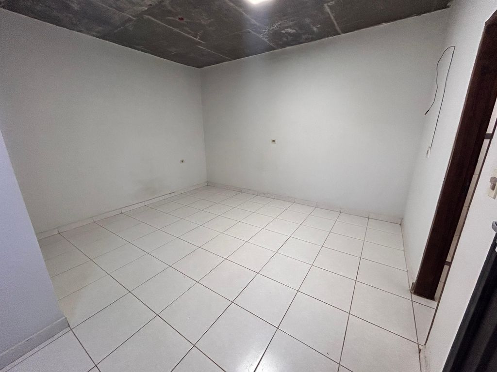 ALQUILO DEPA A CINCO CUADRAS DEL PALACIO DE SANLO. TODO INCLUIDO. NO MIRAMOS INFORMCONF