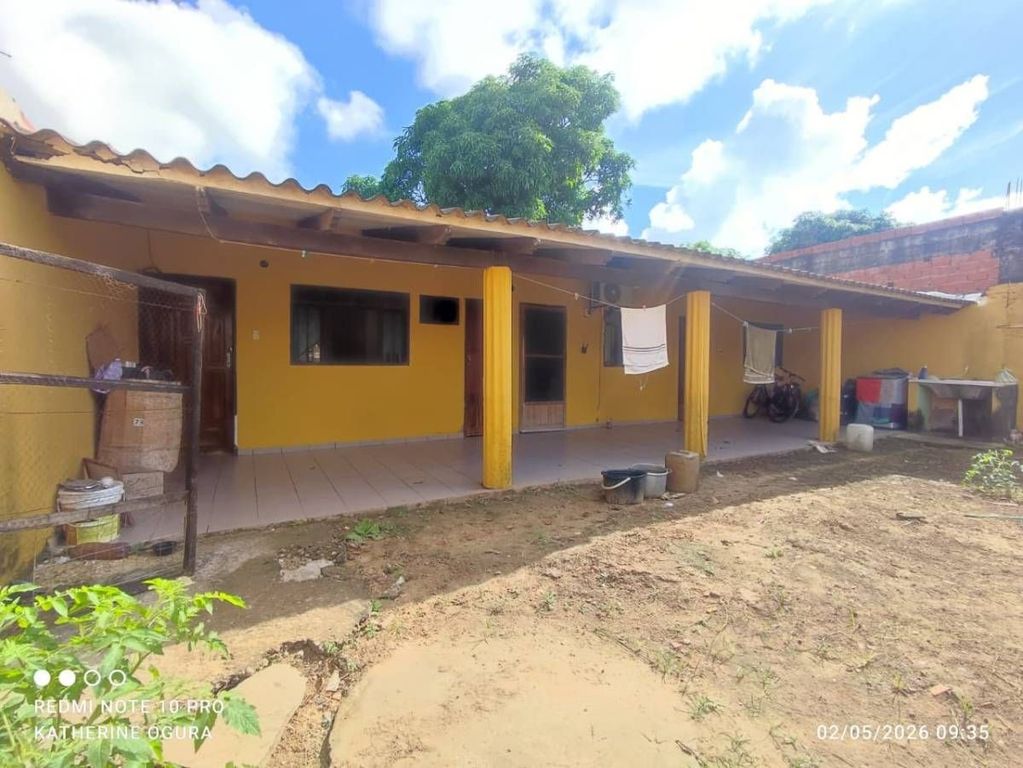 Casa sobre Avenida lujan