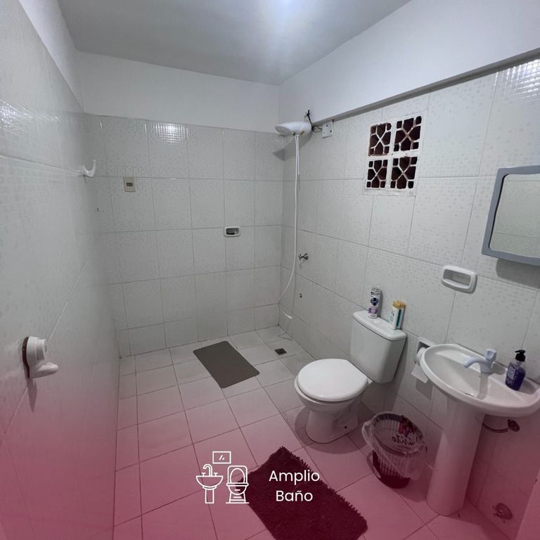 En VENTA Dpto en primer piso sobre Avda. Laguna Grande