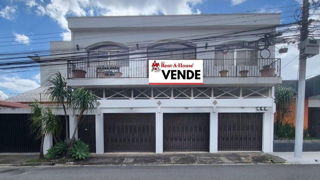 Venta de Casa en Granadilla de Curridabat.