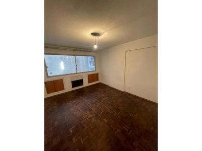 1 dormitorio, muy céntrico, contrafrente luminoso, excelente