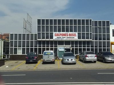 #1712 Galpón De Gran Tamaño Para Almacenaje Temporal Y Servicio De Logística Foto 1 de 5