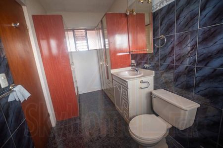  2087 / Casa / venta / Lomas de Ayarco / Jardín / Amplia / Iluminada / REBAJADA