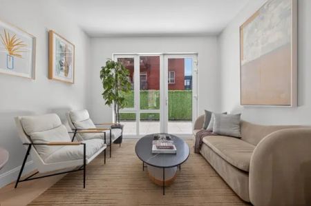 222 16th Street