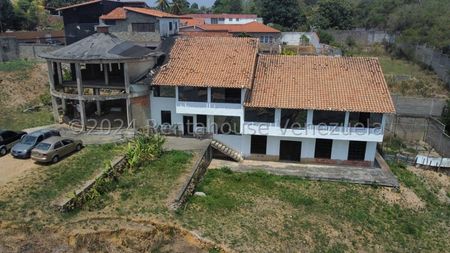 24-5193 Imagínate Viviendo Aquí Yineth Cordero Trae Para Ti Hermosa Casa En Venta En Colinas De Santo Rosa, Con Vista Al Este De La Ciudad. Barquisimeto Lara Rahco Y:c