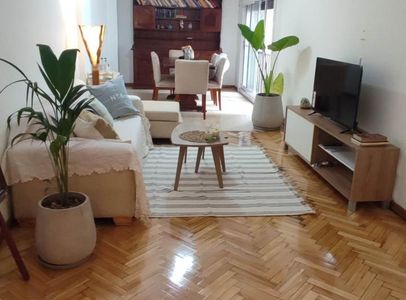 3 Ambientes con Dependencia y Cochera. Remodelado. Dueño Directo.