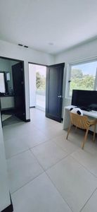  4000 / Casa / alquiler / Lomas de Ayarco Sur / Amueblada / Moderna / Exclusiva