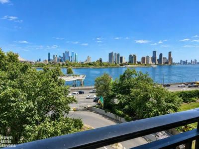 60 Sutton Place South