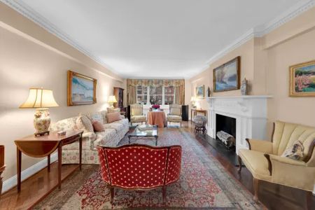 710 Park Avenue