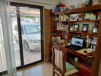 Acogedora. Con Enorme Potencial, Alta Plusvalía. GANELA