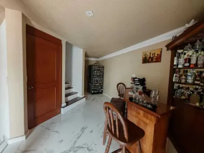 ACUEDUCTO DE GPE TE ESPERA. Casa iluminada, con espacios