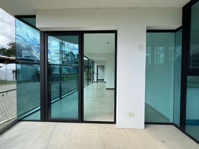  Alquila apartamento en primer nivel, en san rafael de EScazú