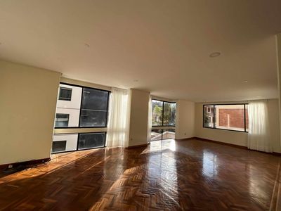 ALQUILA TU DEPARTAMENTO DE 4 DORMITORIOS EN ACHUMANI