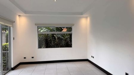  Alquiler apartamento condominio primera planta Pinares Curridabat