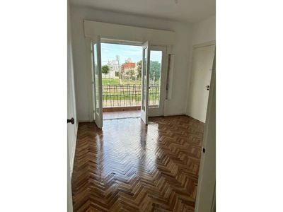 ALQUILER APARTAMENTO DE 2 DORMITORIOS EN MALVIN Foto 2 de 11