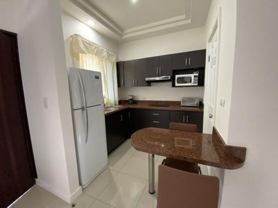 Alquiler de Apartamento en Escazú, San José. RAH 25-2010 Foto 5 de 8