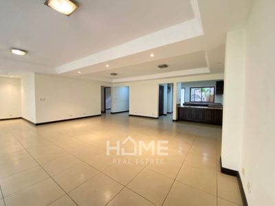  Alquiler de Cada en Escazú cerca del Walmart residencial privado y seguro $1800