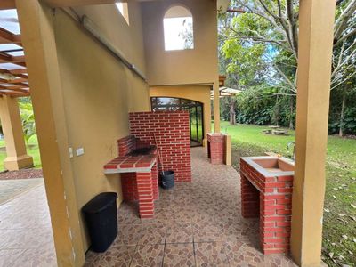  Alquiler de casa de lujo en Condominio Vistas del Irazú Cartago