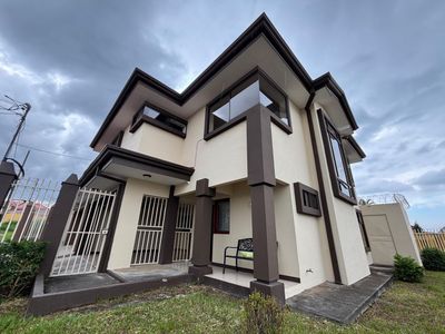 Alquiler de Casa en Belén, Heredia. RAH 26-246