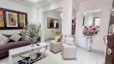  Alquiler de Casa en Curridabat