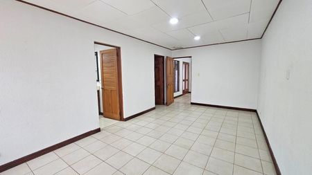 Alquiler de Casa en Freses, Curridabat. Foto 6 de 10