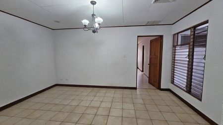 Alquiler de Casa en Freses, Curridabat. Foto 9 de 10