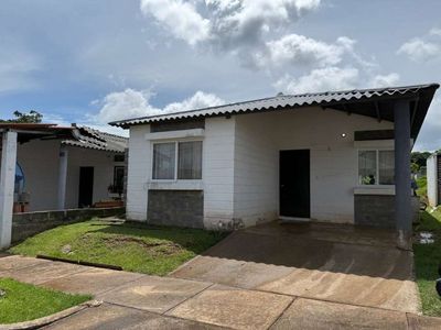  Alquiler de casa en Nuevo Chorrillo, PH West Garden, 3 recámaras Picture 2 of 12