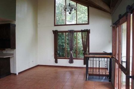 Alquiler de Casa en San Jerónimo de Moravia. Foto 9 de 10