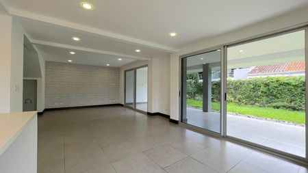 Alquiler de Casa en San Rafael de Escazú. RAH 25-1972 Foto 2 de 10