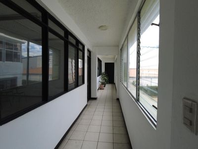 Alquiler de Edificio en Zapote, San José. RAH 25-1877