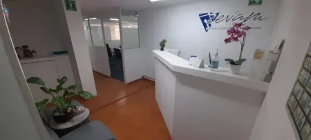ALQUILER DE ESPACIOS DE OFICINA Y SALAS DE JUNTAS 