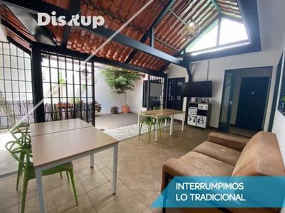 Alquiler de habitación amueblada con baño privado. Barrio La Granja, San Pedro.