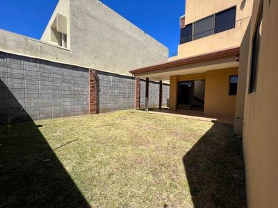  ALQUILER DE HERMOSA CASA EN HACIENDA LA RIBERA BELÉN