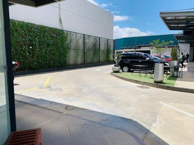 Alquiler de Local Comercial en Goicoechea, San José.