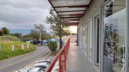 Alquiler de Local Comercial en Granadilla de Curridabat. 