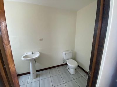 Alquiler de Local Comercial en Tibás, San José. RAH 25-1736 Picture 3 of 10