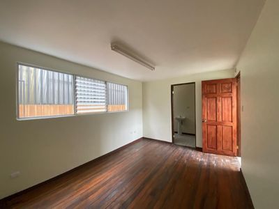 Alquiler de Local Comercial en Tibás, San José. RAH 25-1736 Picture 2 of 10