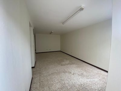 Alquiler de Local Comercial en Tibás, San José. RAH 25-1736 Picture 7 of 10