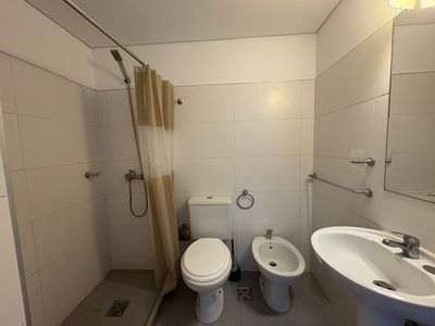 Alquiler de monoambiente con garaje en Aguada Foto 4 de 5