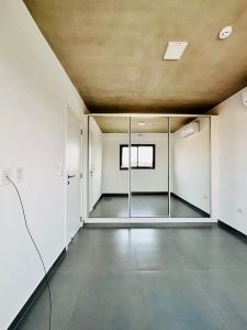  ALQUILER - Departamento de 1 dormitorio Zona Universidad Americana Foto 3 de 9