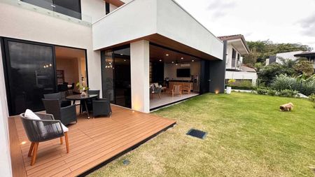  Alquiler en Condominio Cerro Alto Foto 1 de 3