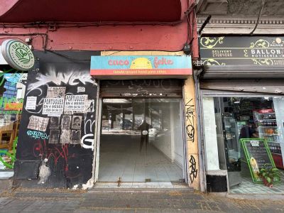 Alquiler - Local Comercial con 40m2 en centro comercial, Pocitos - Rivera y Soca