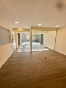 Alquiler Moderna Oficina con
Local Comercial, Calacoto