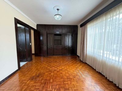  [Alquiler] Residencia de lujo en Ciudad Colón – Piscina y acabados premium