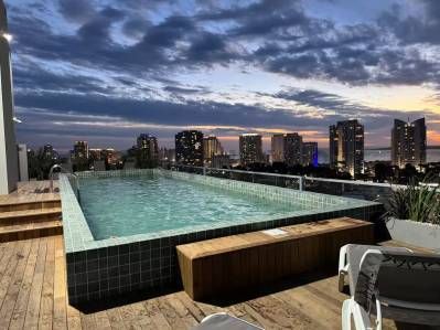 Alquiler Temporal 1 dormitorio y medio (Punta del Este) con garaje y piscina.