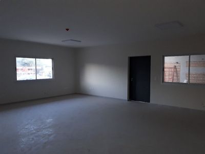 ALQUILO 2.000M2 DE DEPOSITOS EN M.R.A.