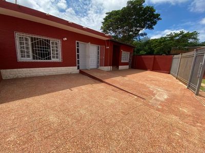 Alquilo amplia casa para Vivienda u Oficina en 📍Fernando de la Mora norte Imagem 6 de 6