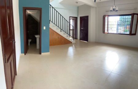 ALQUILO AMPLIO DÚPLEX – FERNANDO DE LA MORA ZONA SUR Imagem 2 de 7