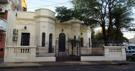 ALQUILO AMPLIO LOCAL COMERCIAL EN ESQUINA ESPECIAL PARA BANCOS, FINANCIERAS Y EMPRESAS.