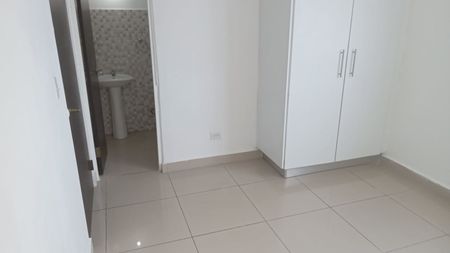  ALQUILO APARTAMENTO VIA ESPAÑA Foto 1 de 11